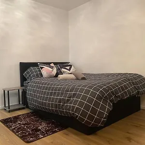 2 Bedroom Flat Camberwell Grove Apartment