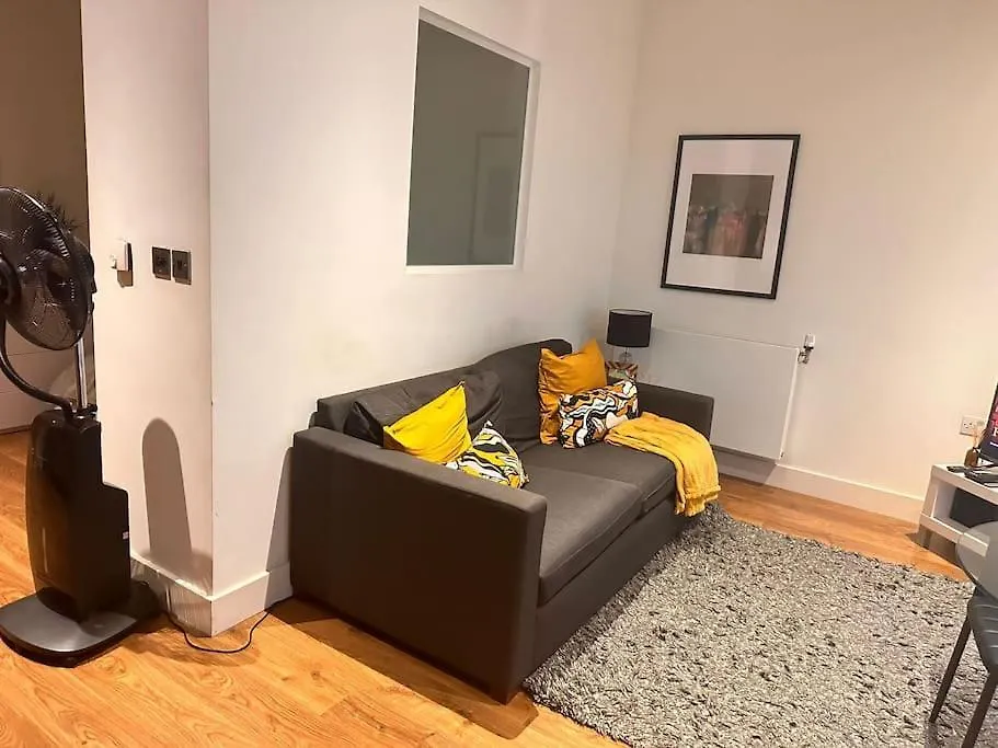 Cosy Apartment In East London